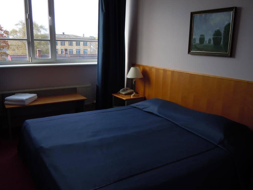 Centrum Hotel Viljandi Вильянди Экстерьер фото