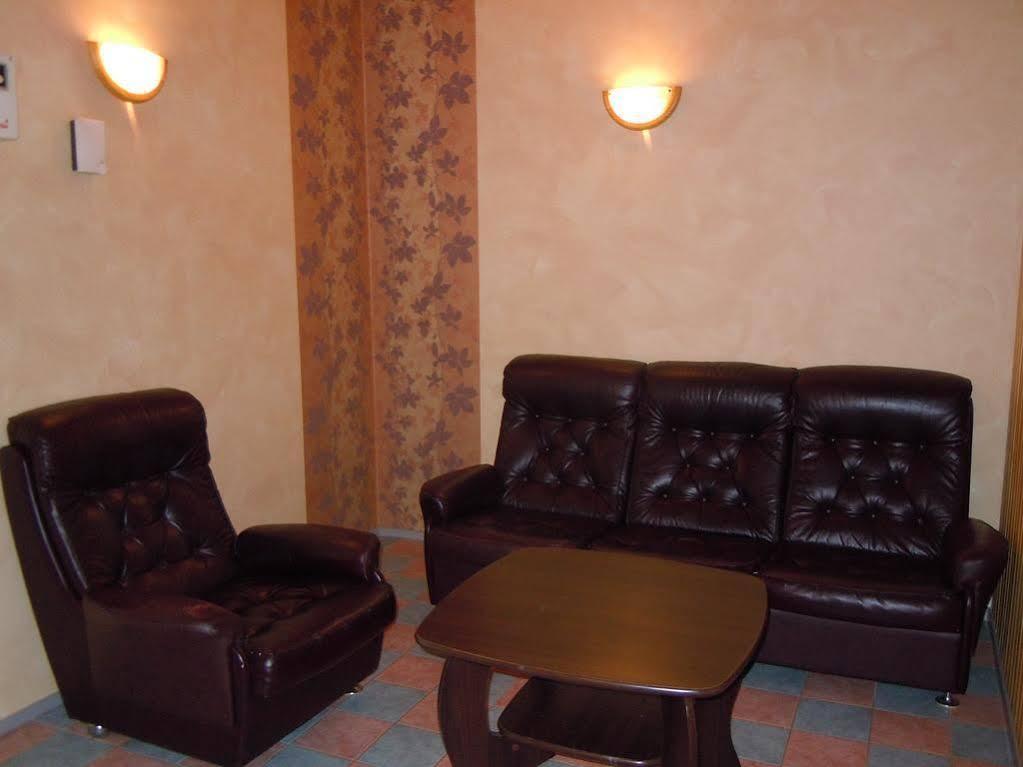 Centrum Hotel Viljandi Вильянди Экстерьер фото